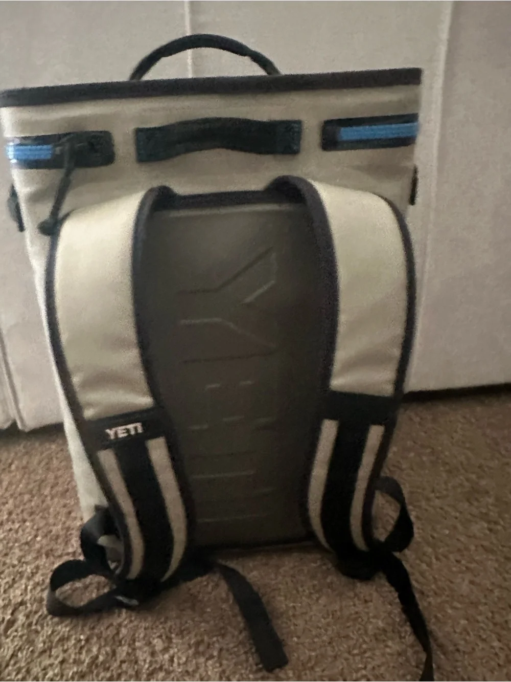 Yeti Backpack Hopper Cooler (24) with Blue Zipper blue/ grey